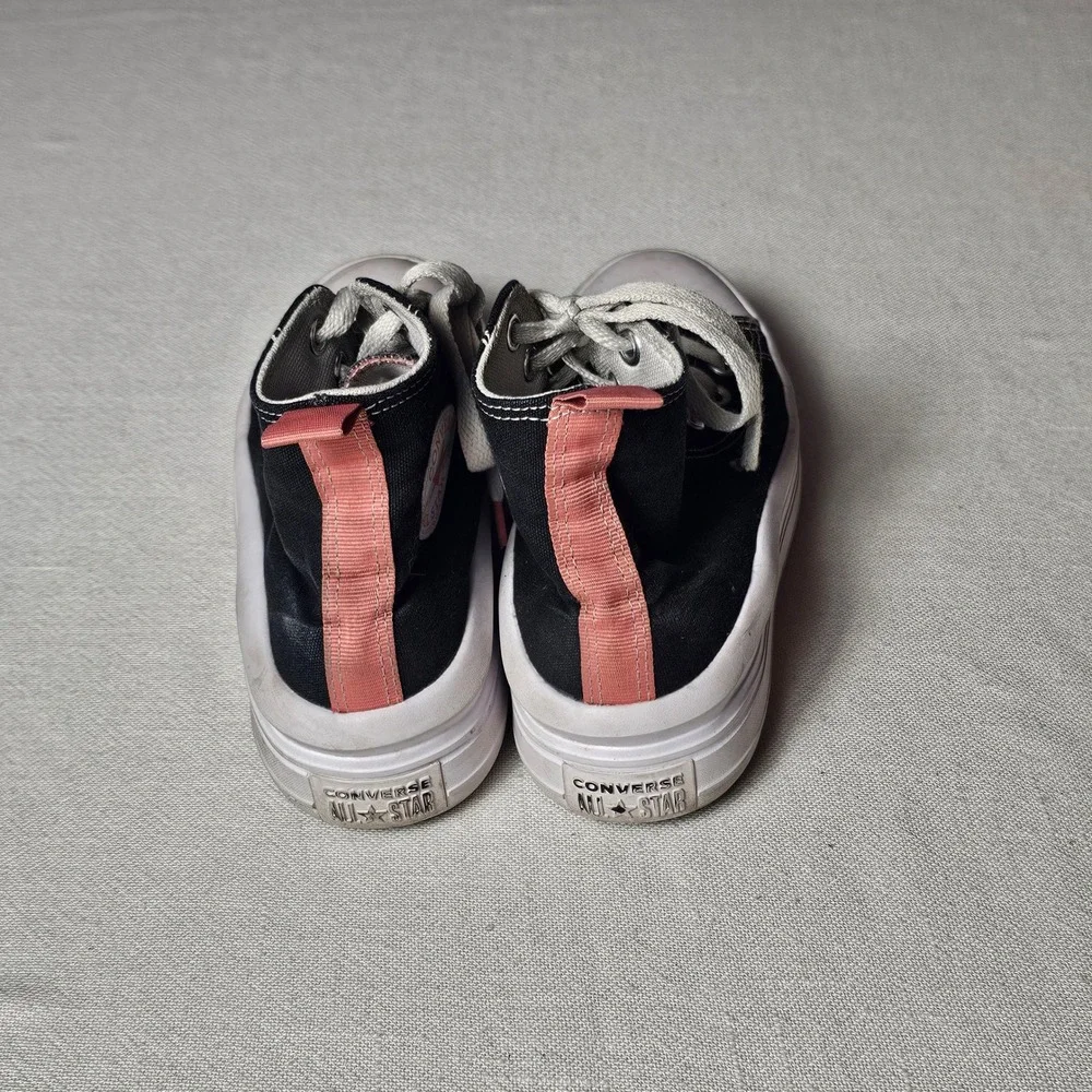 Converse canvas textile